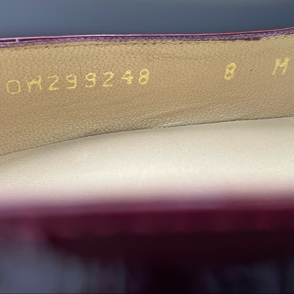 👠 Stuart Weitzman, Burgundy Bow Open-Toe Heels - Picture 10 of 10